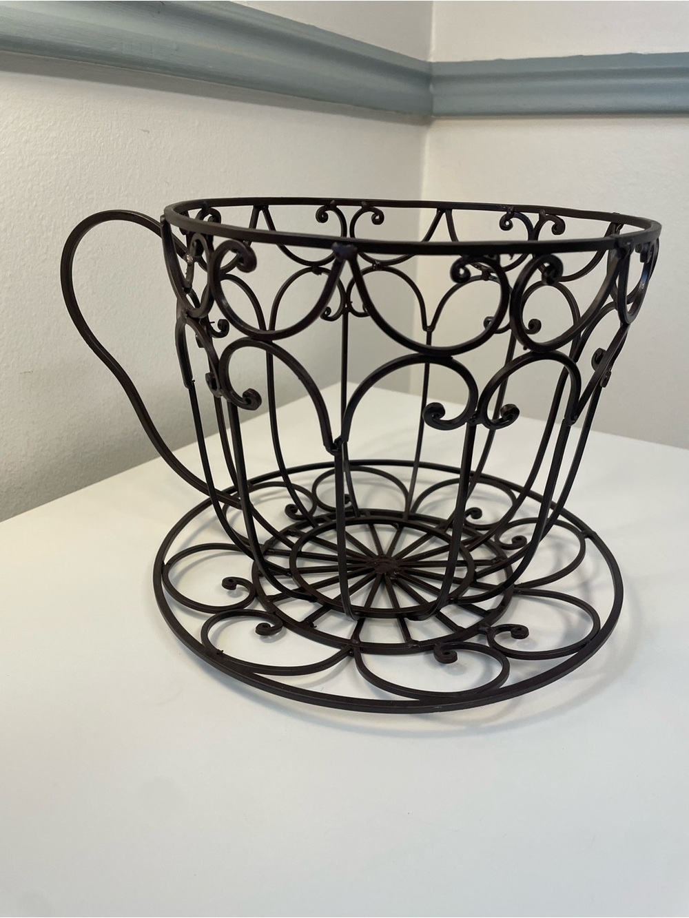 Coffee mug metal fruit basket planter